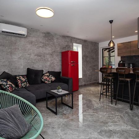 Luxury Apartman Tinel Mimice Exterior foto