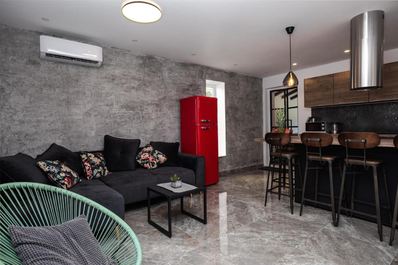 Luxury Apartman Tinel Mimice Exterior foto